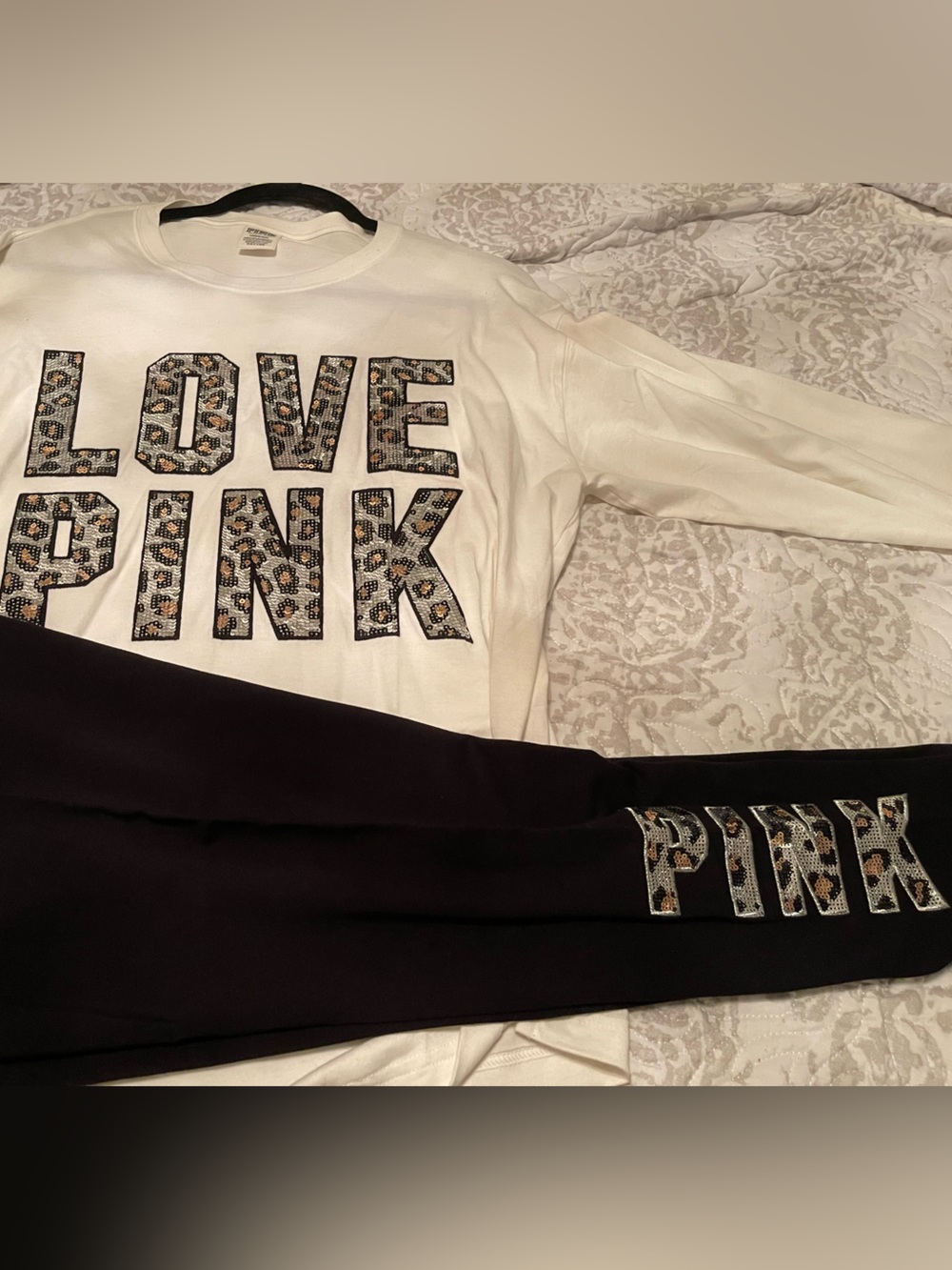 NWOT PINK VICTORIA'S SECRET PINK BLING LEOPARD L/S TOP & YOGA PANT SET L